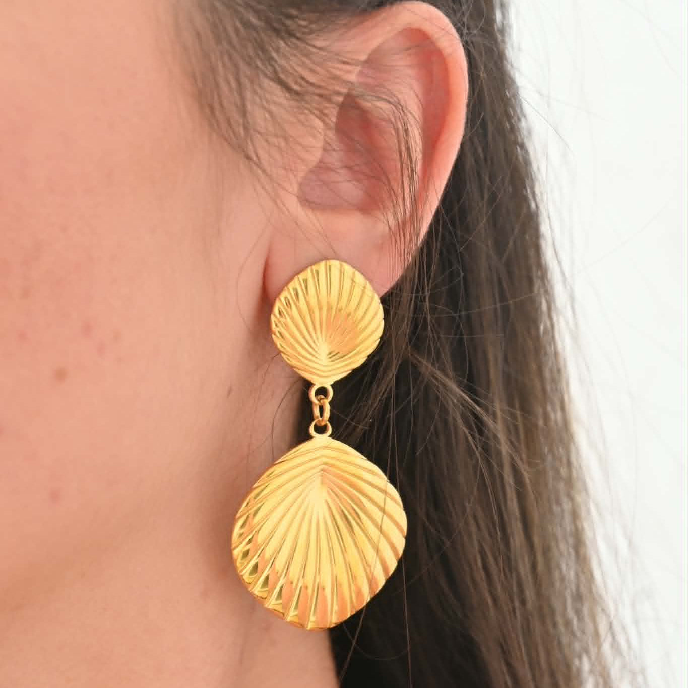 Shell Dangling Earrings