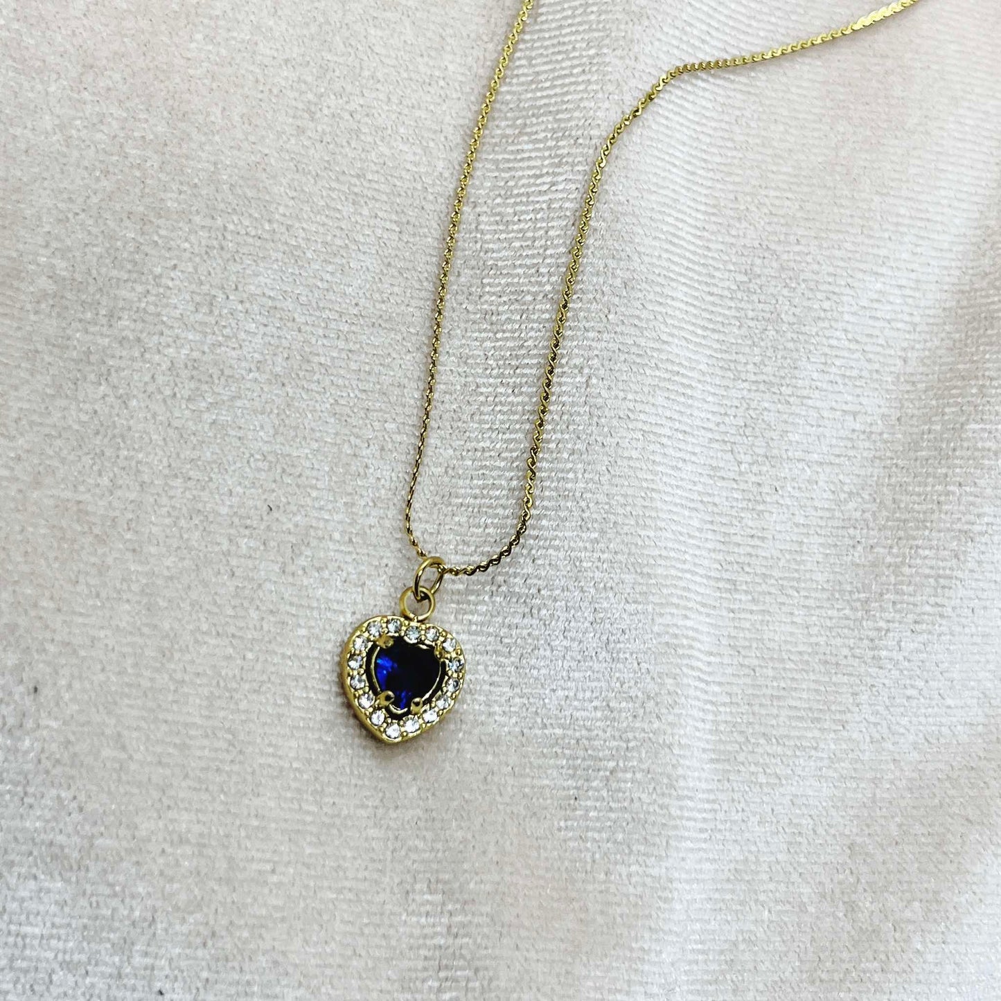Vintage Glam Necklace - Heart