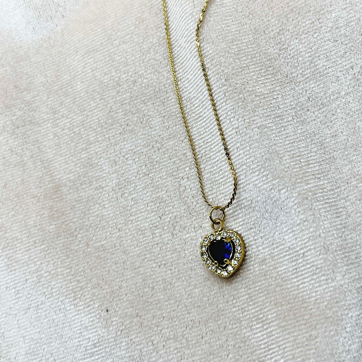 Vintage Glam Necklace - Heart