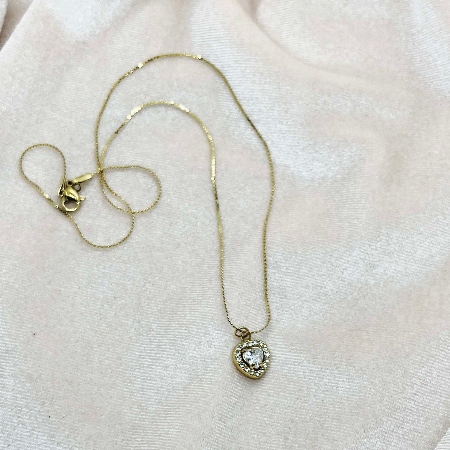 Vintage Glam Necklace - Heart