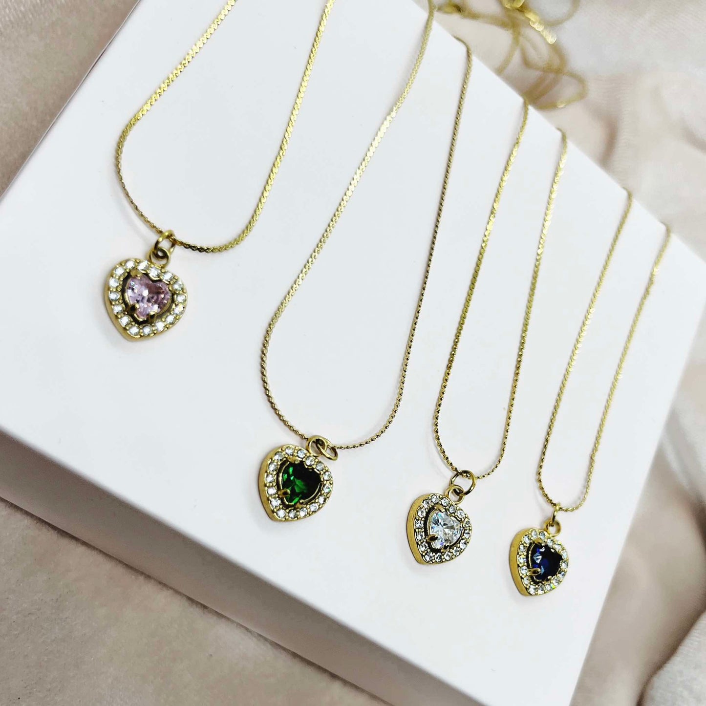 Vintage Glam Necklace - Heart