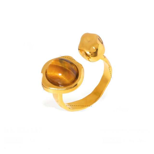 Oval Ember Ring
