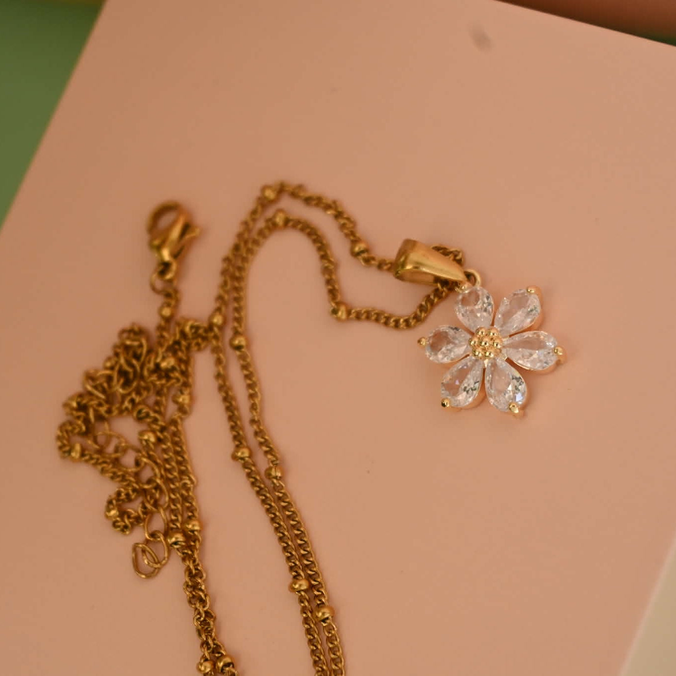 Fjura Charm - Crystal