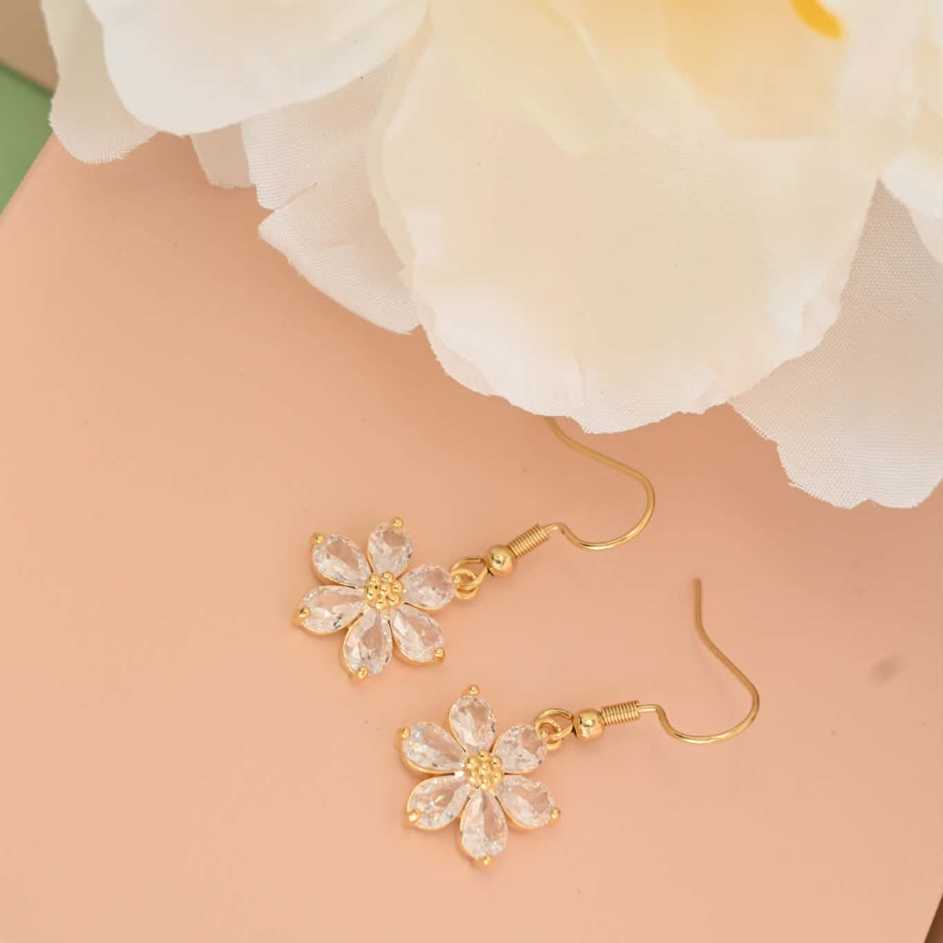 Fjura Charm - Crystal