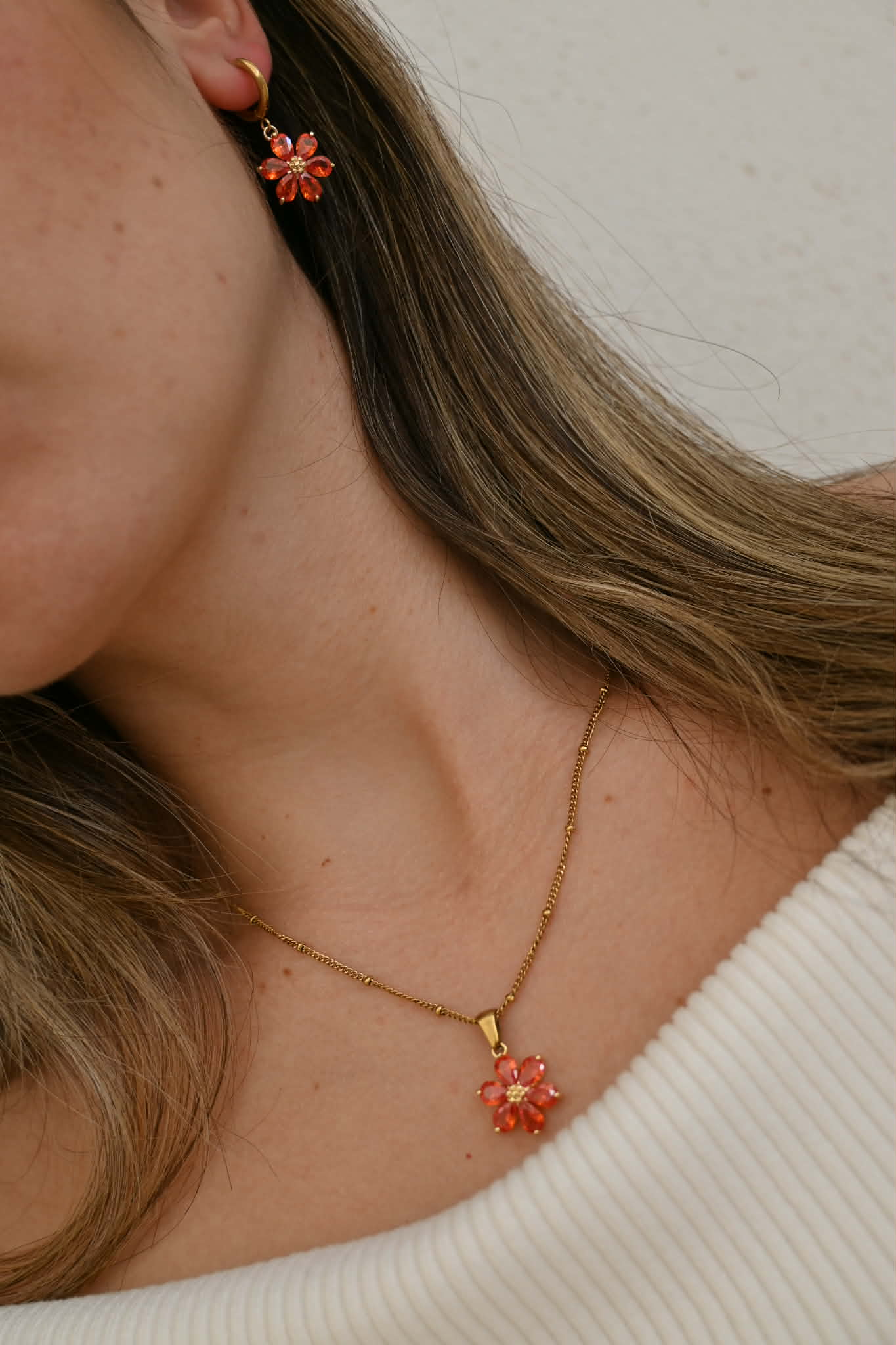 Fjura Charm - Red Orange