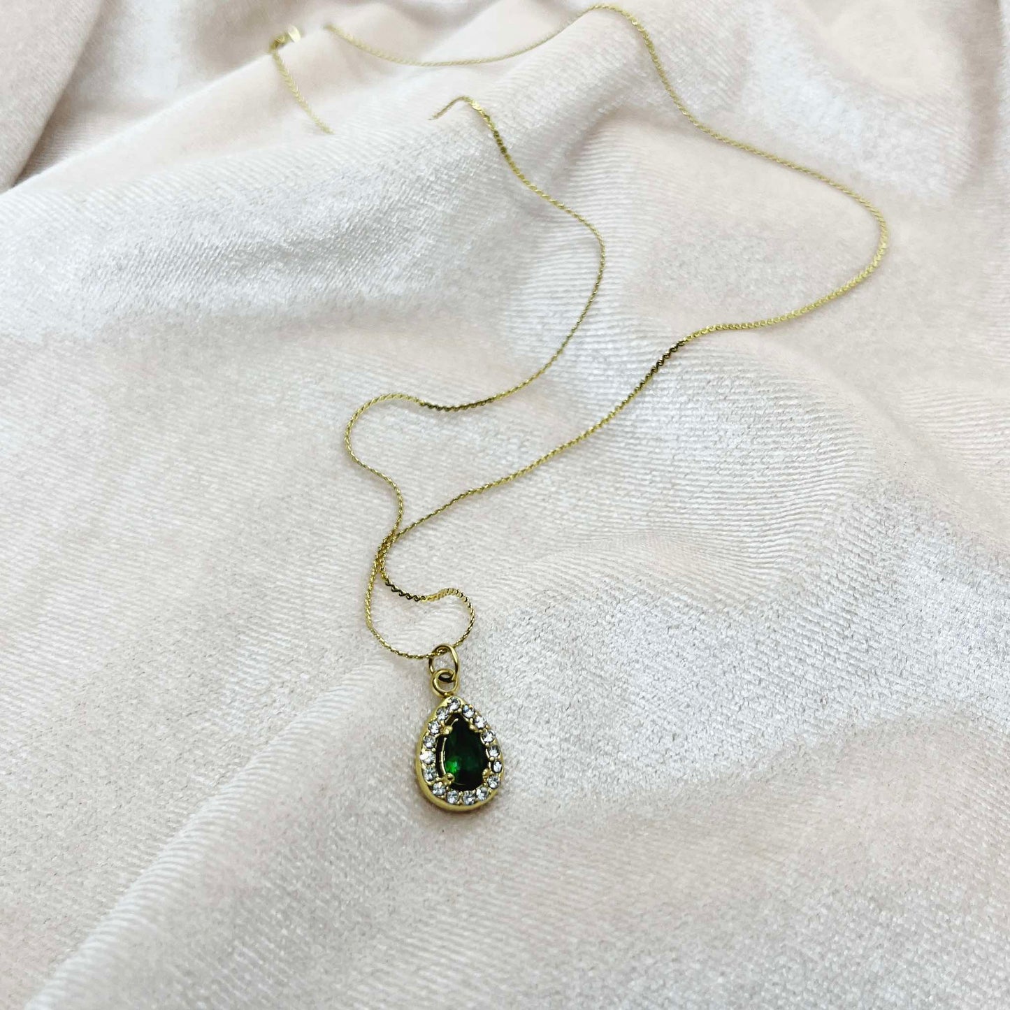 Vintage Glam Necklace - Tear Drop