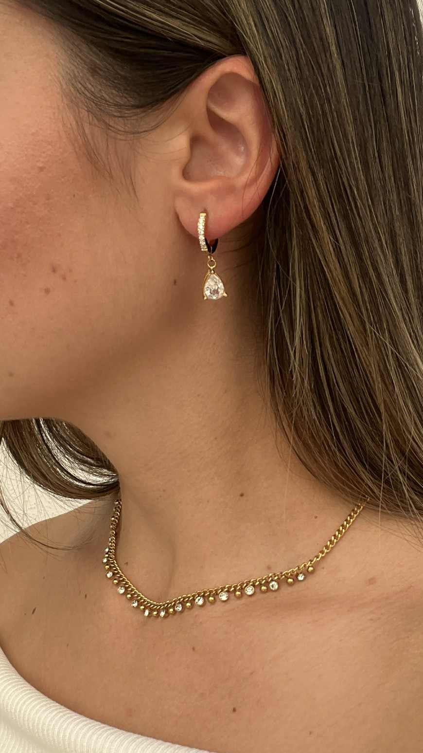 Huggie With Water Drop Stone