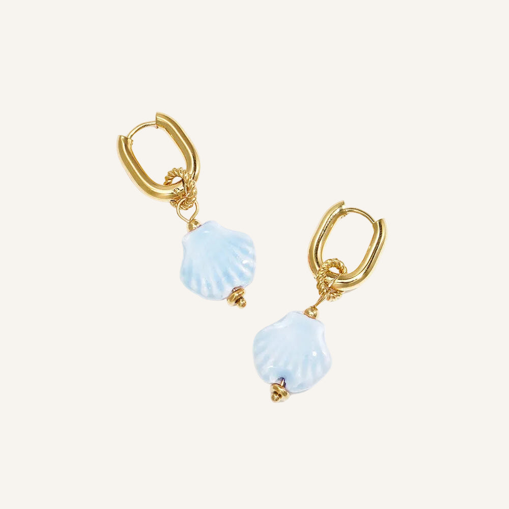 Huggie - Blue Shell Charm