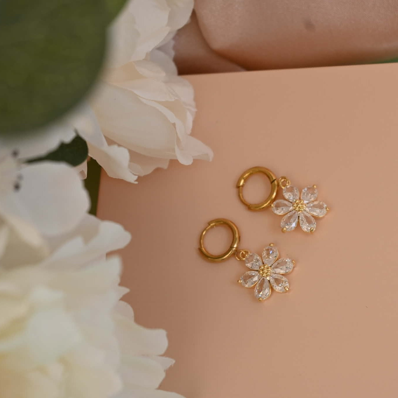 Fjura Charm - Crystal