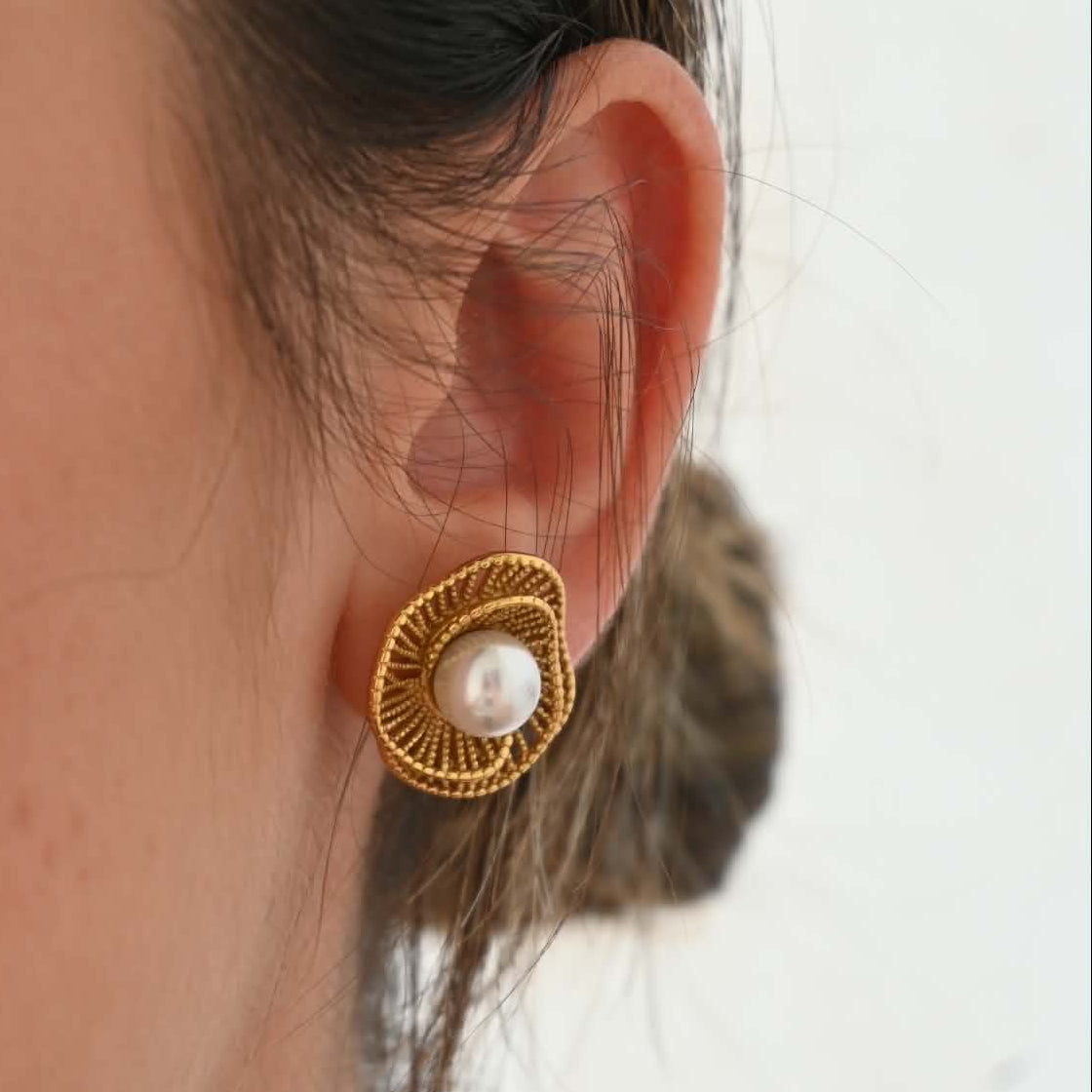Pearl Studs