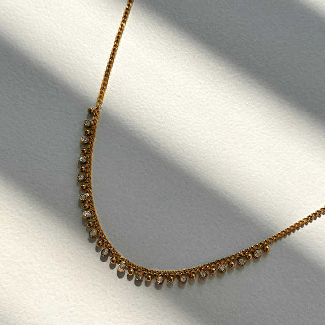Lora Necklace
