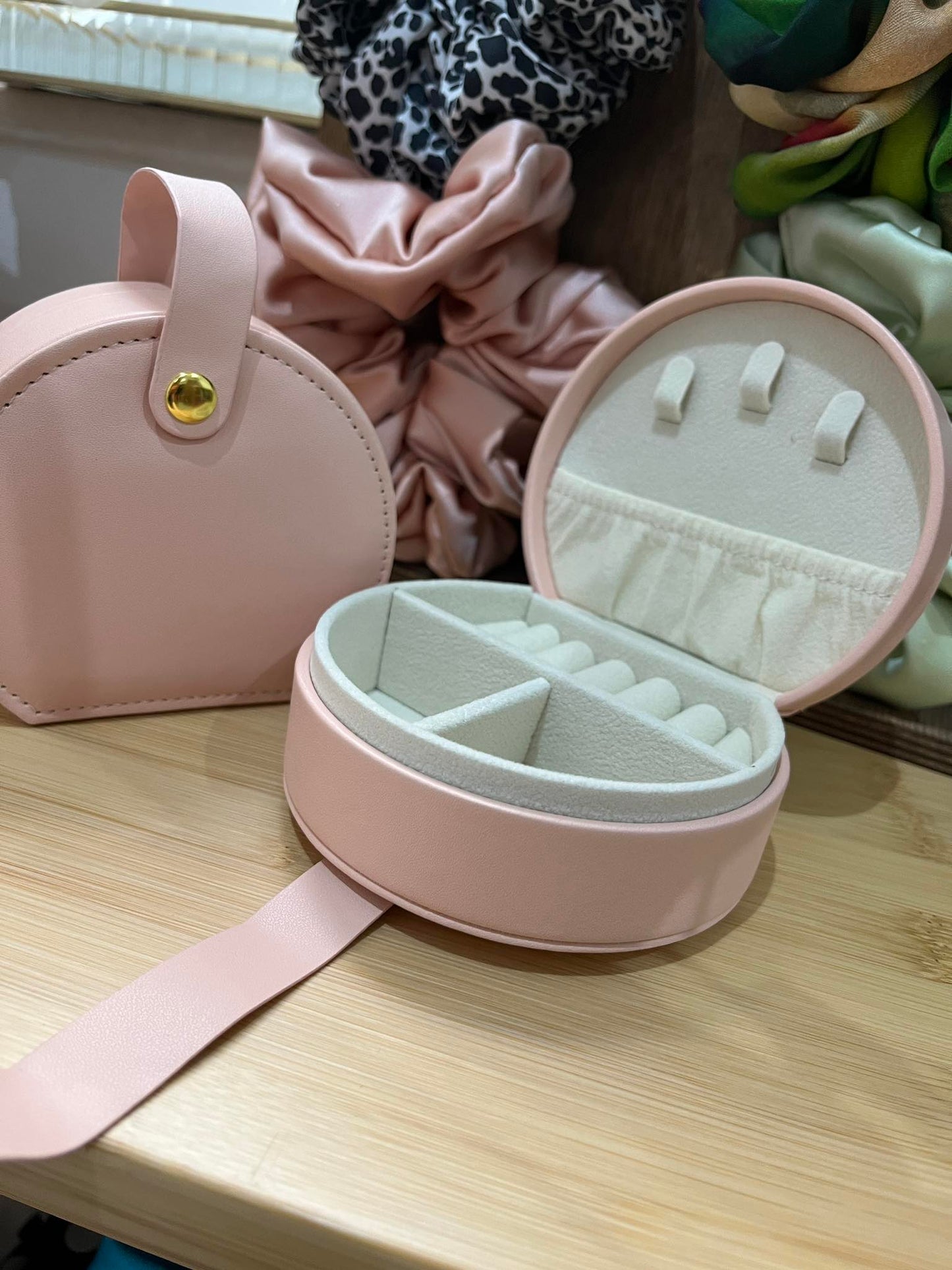 Traveling Pink Jewellery Box