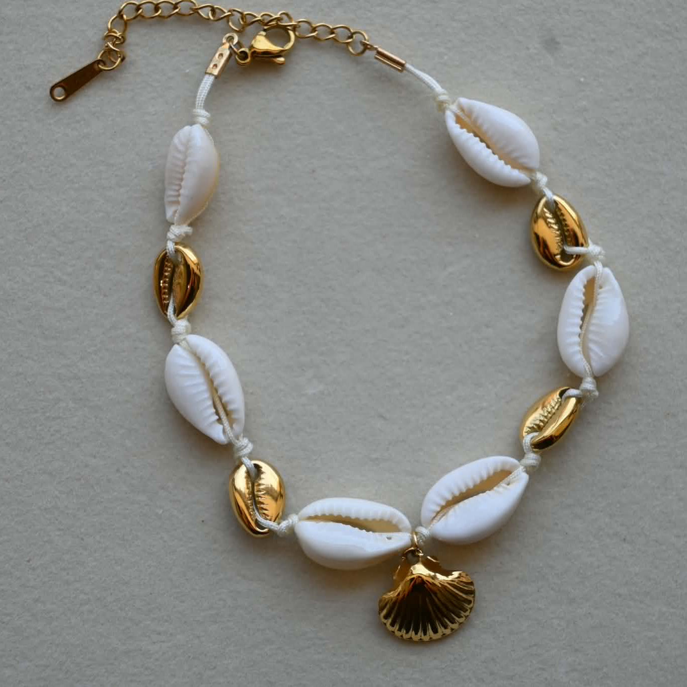 White and Gold shells