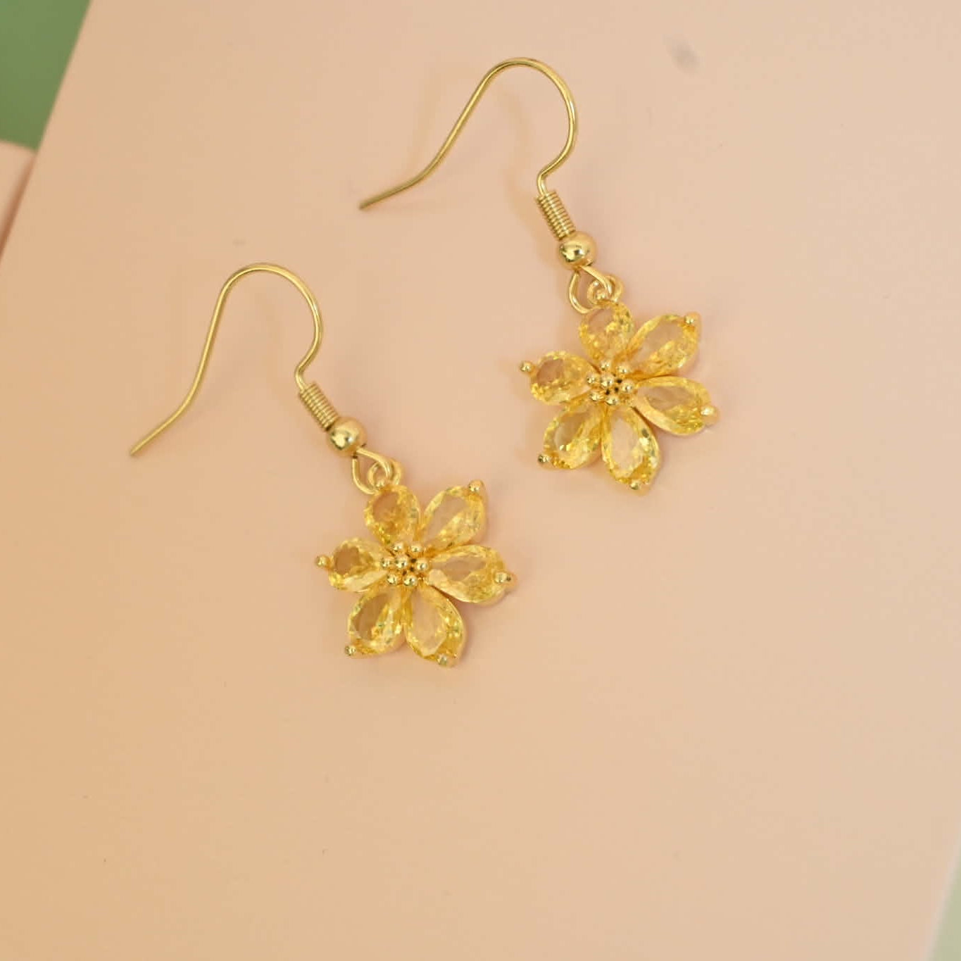 Fjura Charm - Yellow