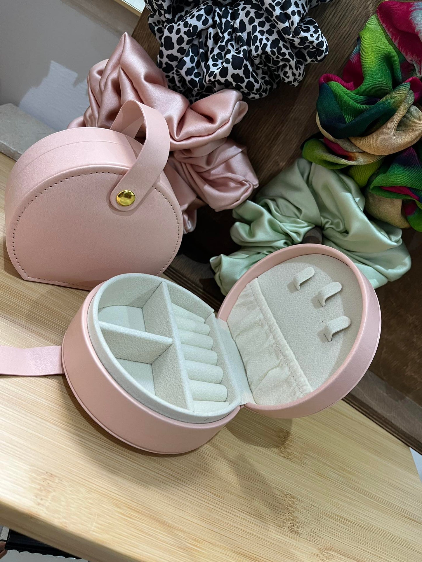 Traveling Pink Jewellery Box