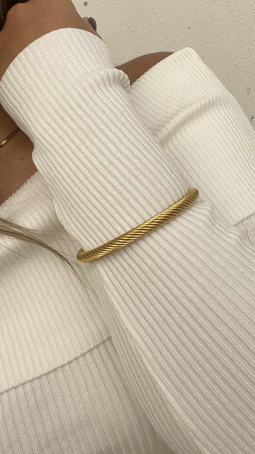 Aura Gold Bangle
