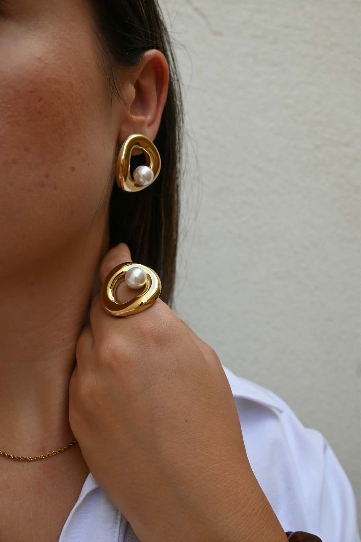 Pearl Orbit Ring